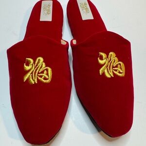 Womens New York Lites Red Suede Slippers Size 6